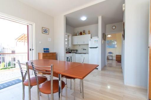 Lavish & Spacious Apt With Stunning Seaview, 10 Min Ath Airport Артеміда Екстер'єр фото